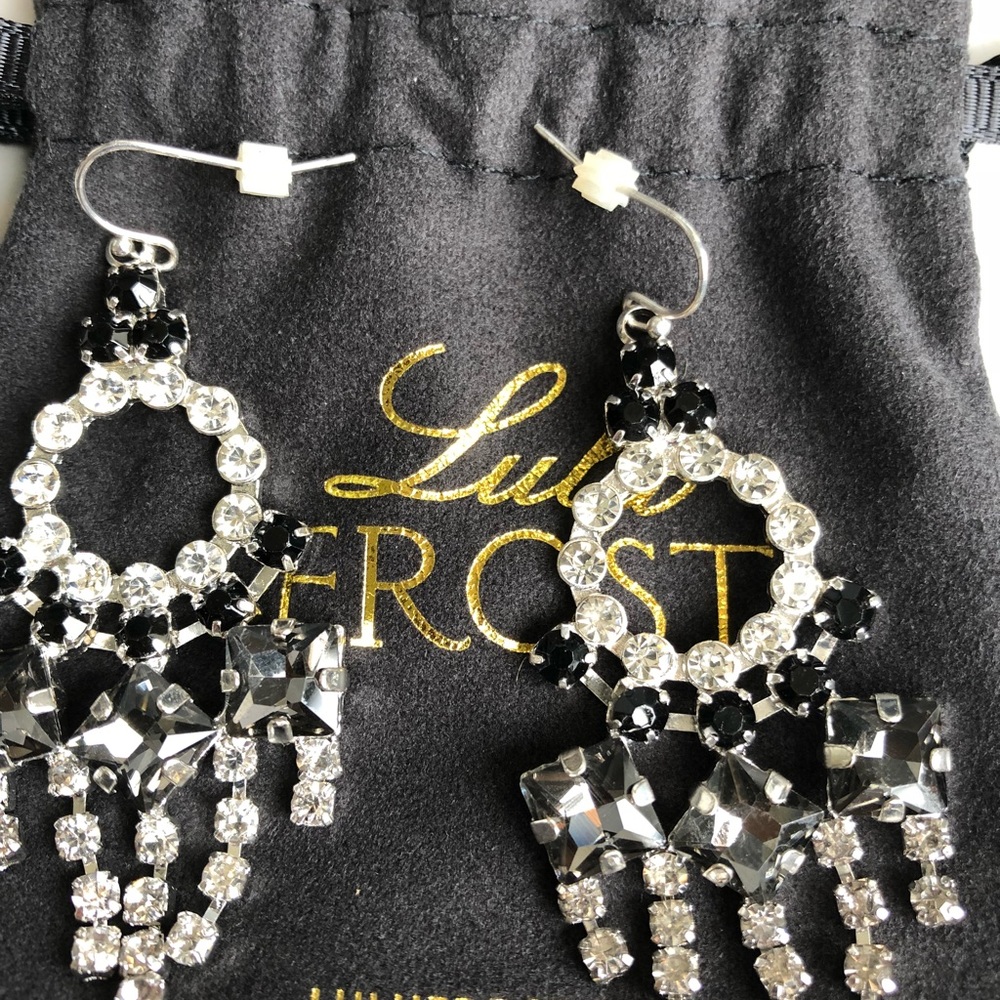 New lulu frost earrings never worn dangle
